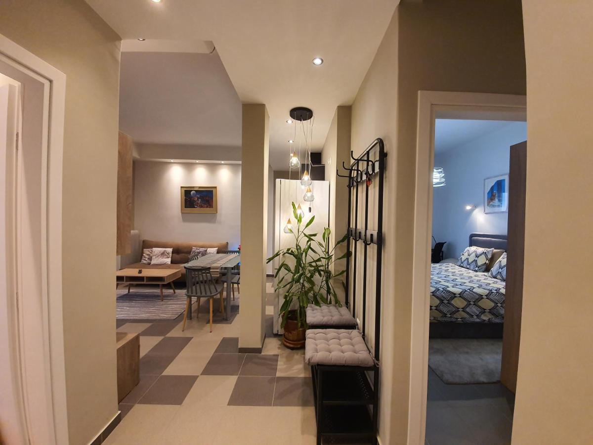 Appartement Lukas-2 B/R Luxurious Flat With Veranda à Athènes Extérieur photo